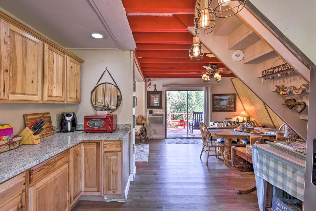 Charming Lake Creek Cabin With Pool Access And Decks Granbury Exterior foto