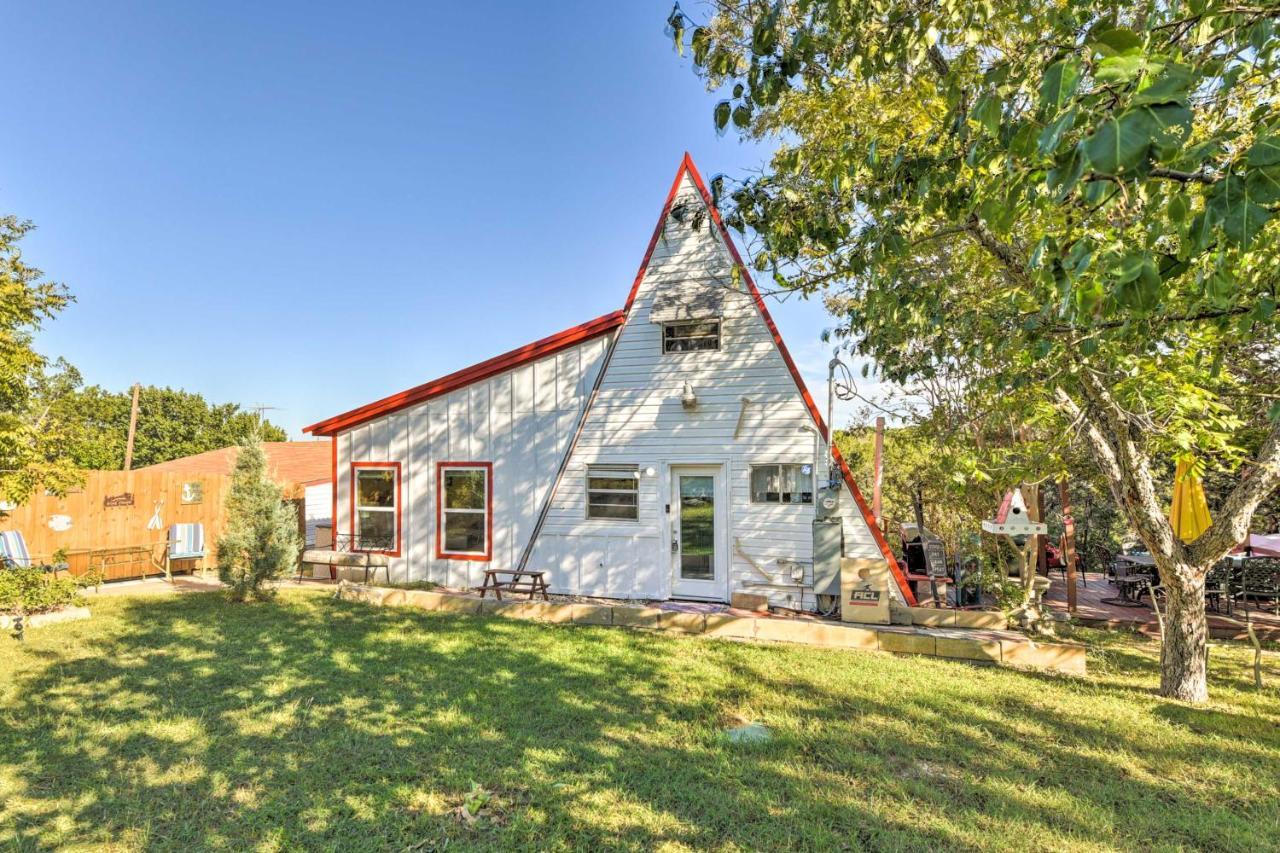 Charming Lake Creek Cabin With Pool Access And Decks Granbury Exterior foto